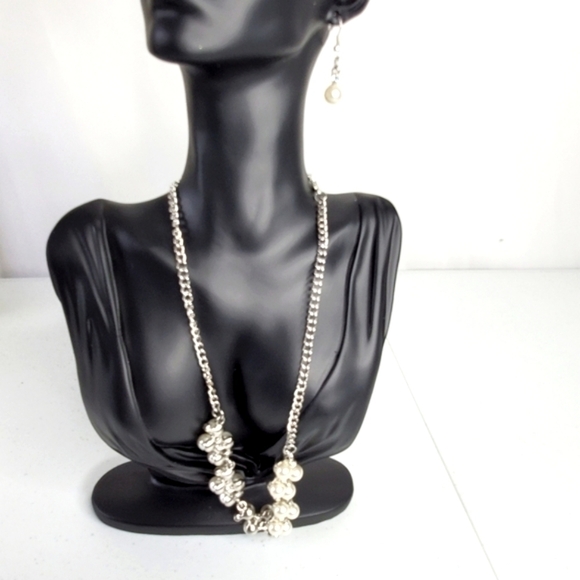 Faux Pearl and Rhinestone Necklace and Earrings NWOT - Picture 9 of 9
